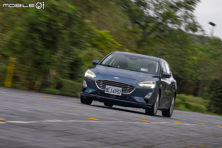 超夯「四門轎車」集合評比|Toyota Altis、Nissan Sentra、Ford Focus 爭奪戰