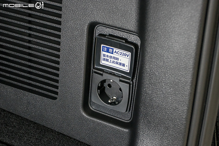 Toyota Land Cruiser Prado 2.8 柴油版試駕｜來場優雅荒野行