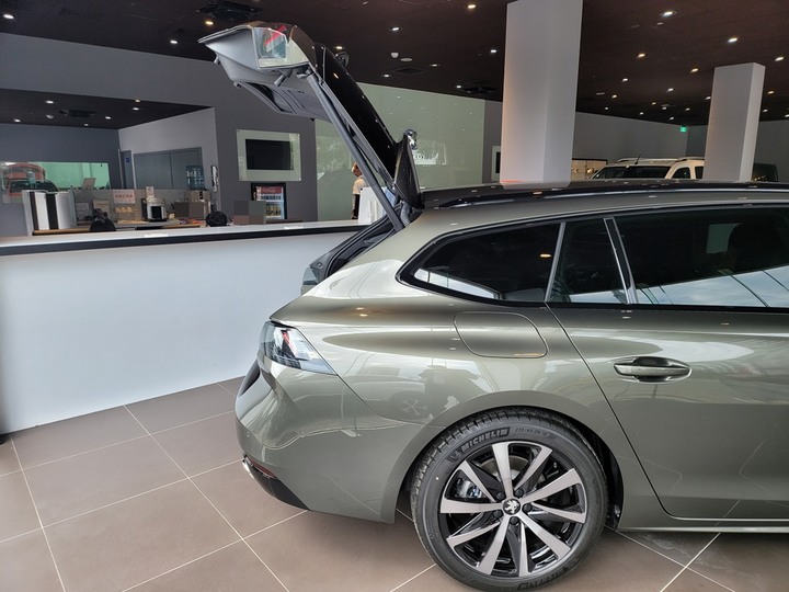 法系絕美跑旅！PEUGEOT 508SW 靜態賞車