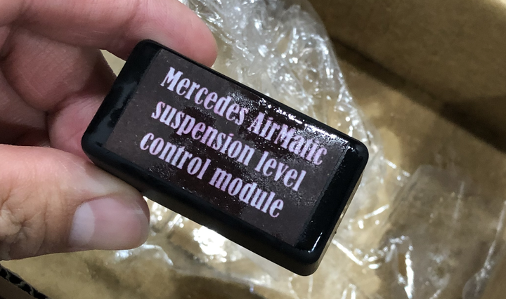 [開箱] 極度浮誇 Mercedes-AMG Roof Box