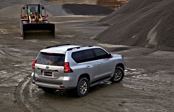 Toyota RAV4老大哥傳奇本格派四驅王,2021 全新版本Toyota Land Cruiser Prado跨年抵台!