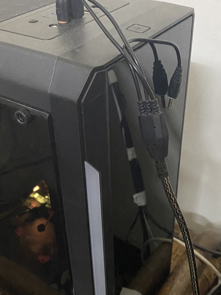 不會拆機殼