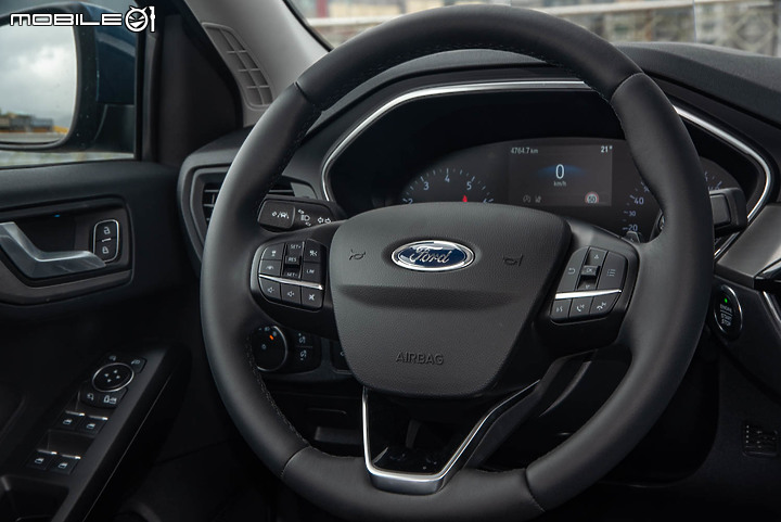 超夯「四門轎車」集合評比|Toyota Altis、Nissan Sentra、Ford Focus 爭奪戰