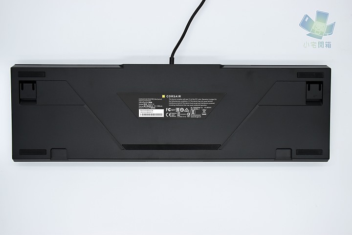 【小宅開箱】CORSAIR K60 RGB PRO 啊？我變瘦了