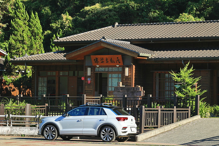 點我看大圖 (映像旅行) 隱士山林,漫步偽箱根 in新竹五峰清泉 feat. Volkswagen T-ROC 330 TSI R-Line Performance & Canon EOS R6