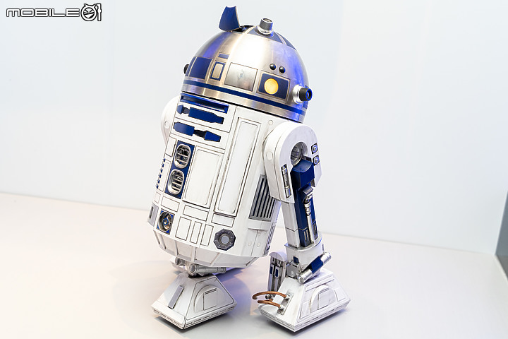 電影能做的它也行！《星際大戰》R2-D2官方復刻1/2模型登台