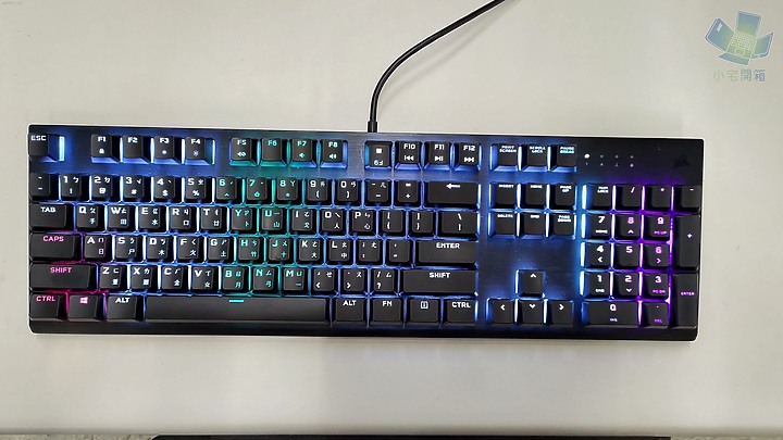 點我看大圖 【小宅開箱】CORSAIR K60 RGB PRO 啊?我變瘦了