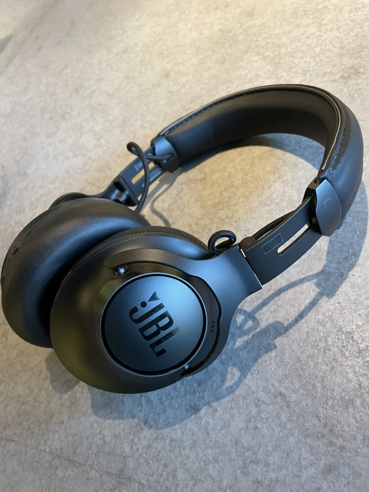 【開箱文】JBL CLUB ONE 專業調音DJ電腦監聽級 頭戴式無線降噪藍芽耳機