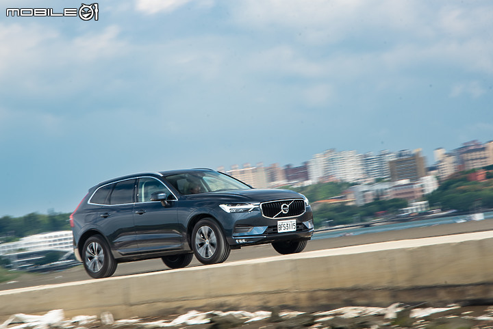 Volvo 新年式 XC60 B4 Momentum 試駕 純燃油時代不再,48V輕油電將成銷售主力!