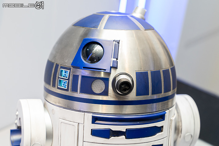 電影能做的它也行！《星際大戰》R2-D2官方復刻1/2模型登台