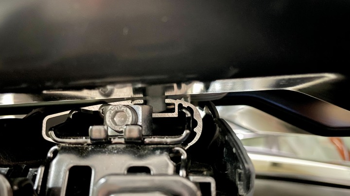 [開箱] 極度浮誇 Mercedes-AMG Roof Box