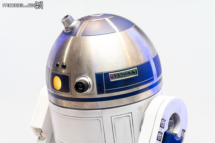 電影能做的它也行！《星際大戰》R2-D2官方復刻1/2模型登台