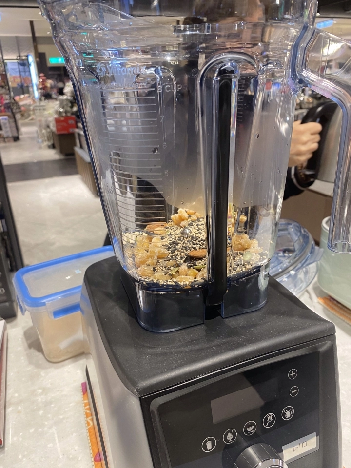 Vitamix E320 Mobile01