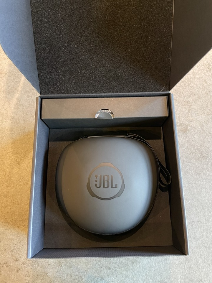 【開箱文】JBL CLUB ONE 專業調音DJ電腦監聽級 頭戴式無線降噪藍芽耳機