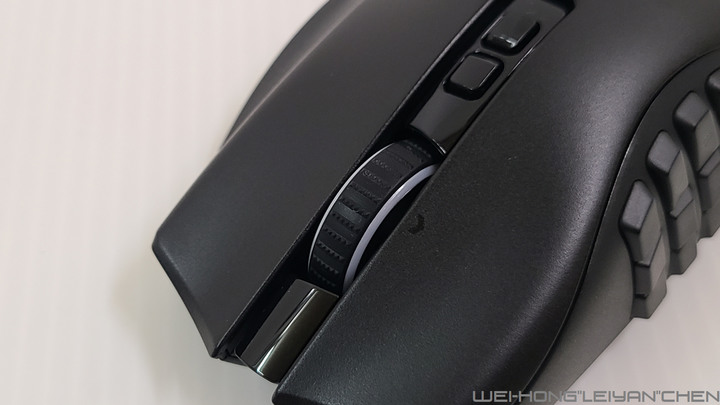 多按鍵無線滑鼠-Razer Naga Pro