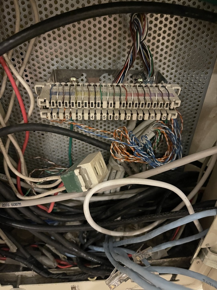 請教弱電箱中的電話線路問題