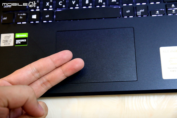 外表不電競的類電競筆電 ASUS X571LI 簡單開箱