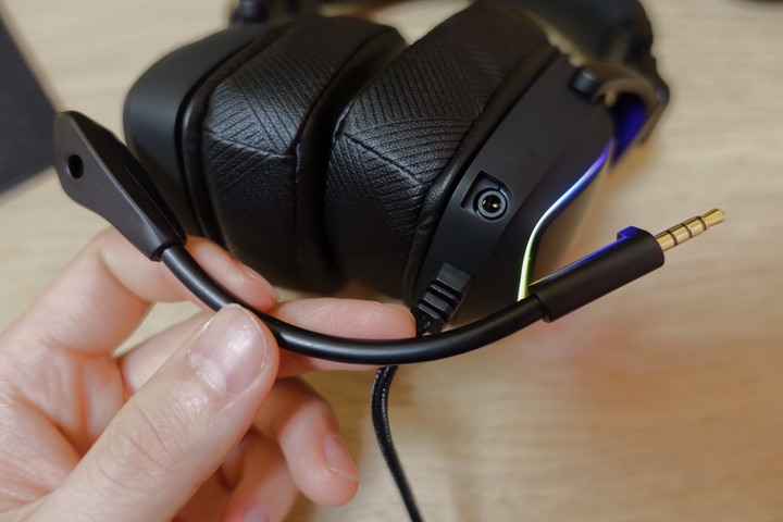 [開箱] ROG Delta S 輕量RGB電競耳罩式耳機