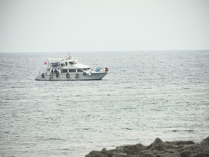 小琉球SUP、漁福漁港潮間帶、龍蝦洞找海龜、海子口漁港海龜現身 — 老狗抓住夏天的尾巴之「偽出國」行旅第二部 — 琉球嶼的水上活動與生態景點