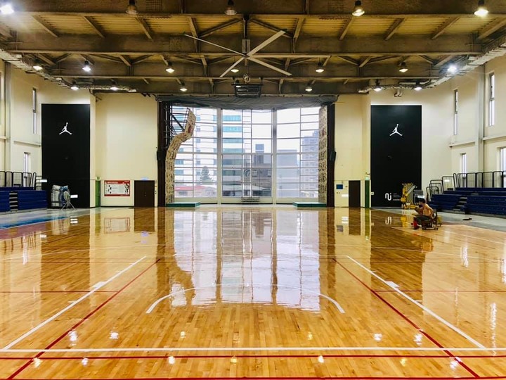 南港運動中心 - 誠徵愛打籃球的固定 [星期五] 季租單兵