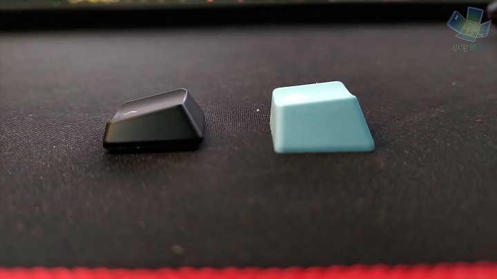 點我看大圖 【小宅開箱】CORSAIR K60 RGB PRO 啊?我變瘦了