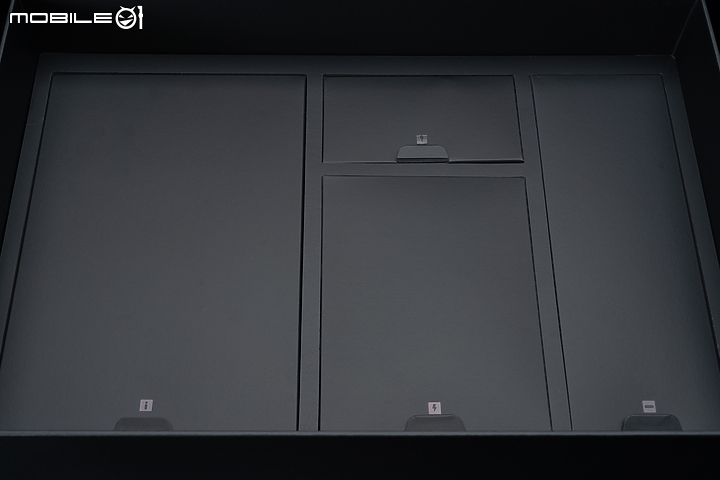 Porsche Design Acer Book RS 實機開箱 配件也出眾的時尚筆電！