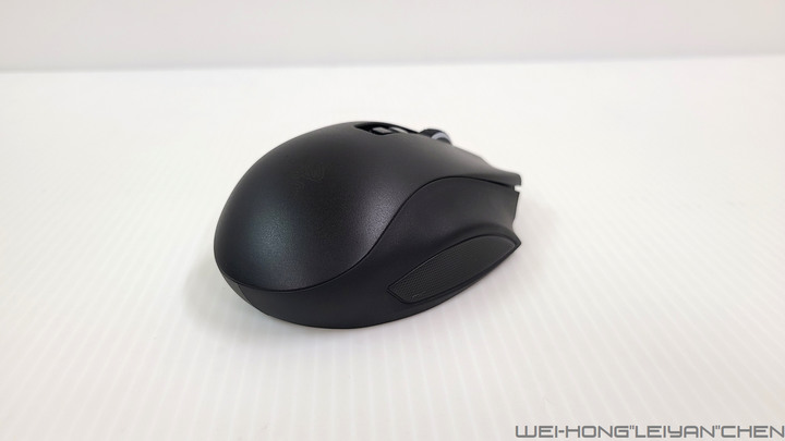 多按鍵無線滑鼠-Razer Naga Pro
