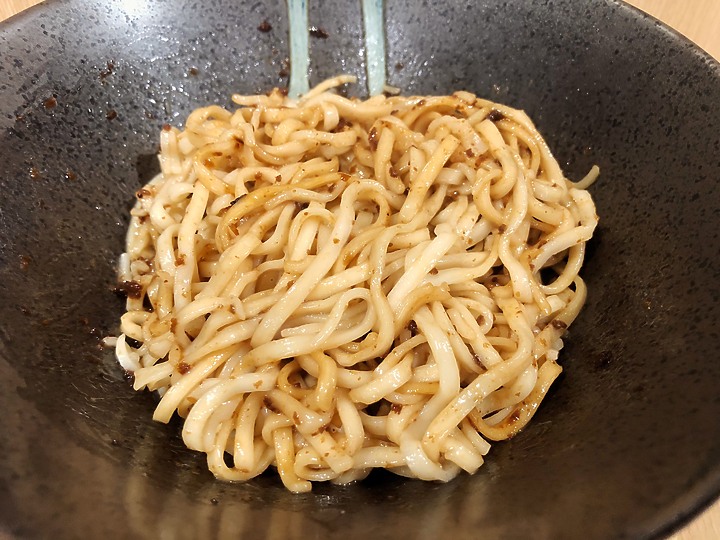 點我看大圖 超級懶人料理的乾拌麵《洛城大掌櫃》
