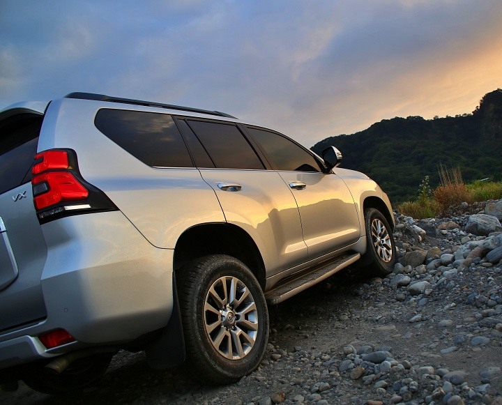 Toyota RAV4老大哥傳奇本格派四驅王,2021 全新版本Toyota Land Cruiser Prado跨年抵台!