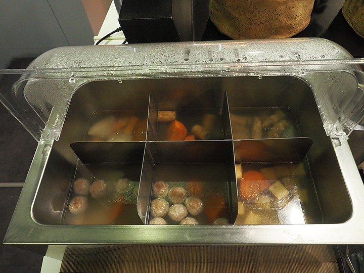 【住宿分享】高雄市 新興區 宮賞藝術飯店 — 有著大空間，一房一特色的旅館