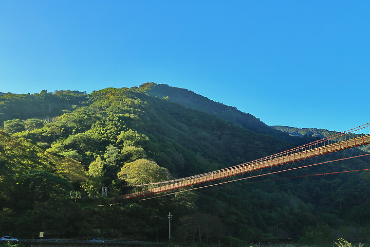 點我看大圖 (映像旅行) 隱士山林,漫步偽箱根 in新竹五峰清泉 feat. Volkswagen T-ROC 330 TSI R-Line Performance & Canon EOS R6