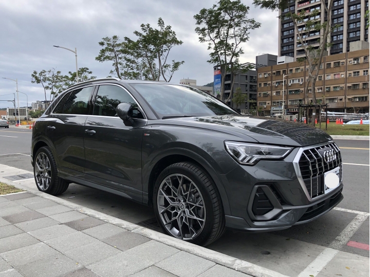 Audi Q3 S-Line 40TFSI Quattro看車、選車、購車心路歷程