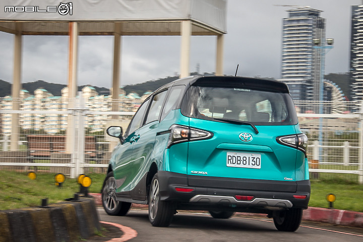 Toyota Sienta Crossover 試駕|長高變粗獷,MPV也要跨界一下!