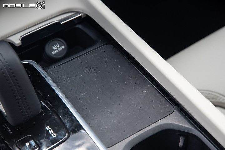 Volvo 新年式 XC60 B4 Momentum 試駕 純燃油時代不再,48V輕油電將成銷售主力!