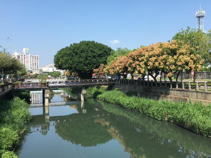 騎遊屏東市四大市場享食記