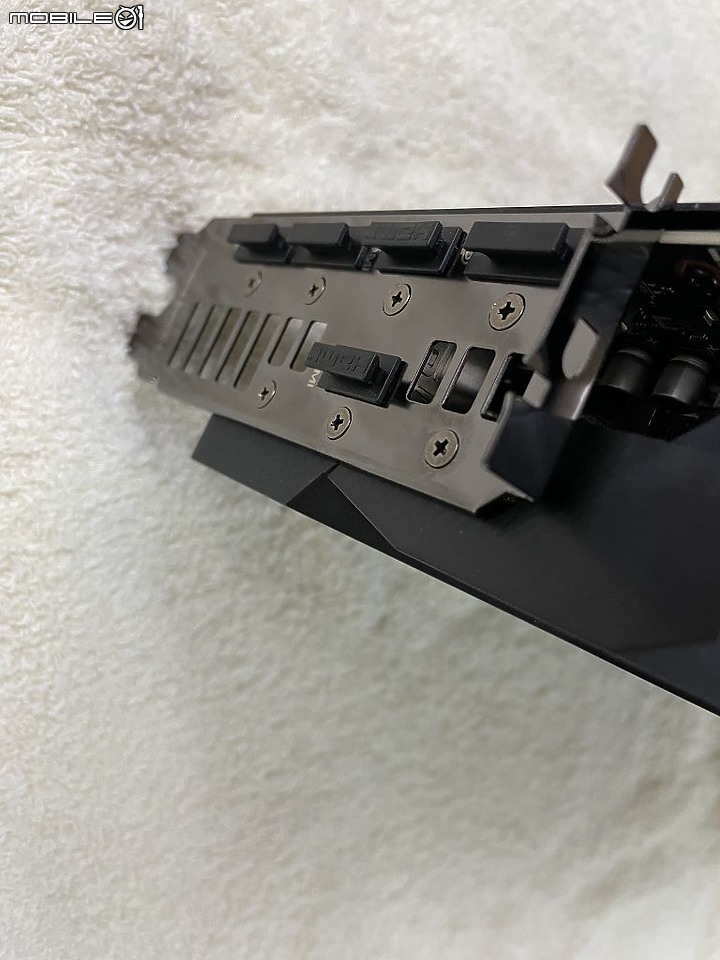 性價不錯的 DUAL RTX3060 Ti 入手開箱