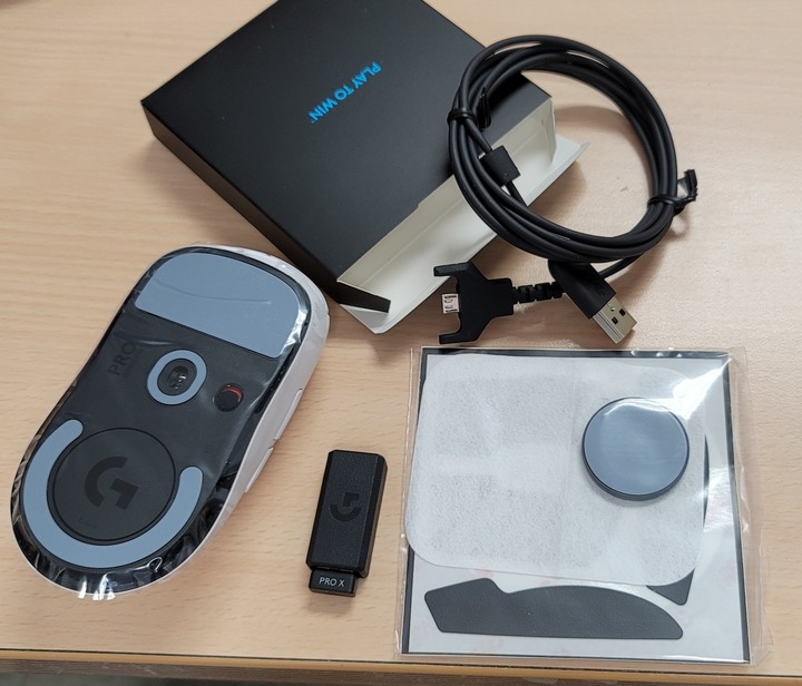 羅技X Pro Superlight白色開箱