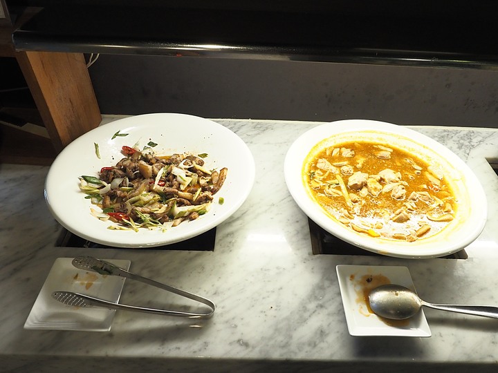 【住宿分享】高雄市 新興區 宮賞藝術飯店 — 有著大空間，一房一特色的旅館