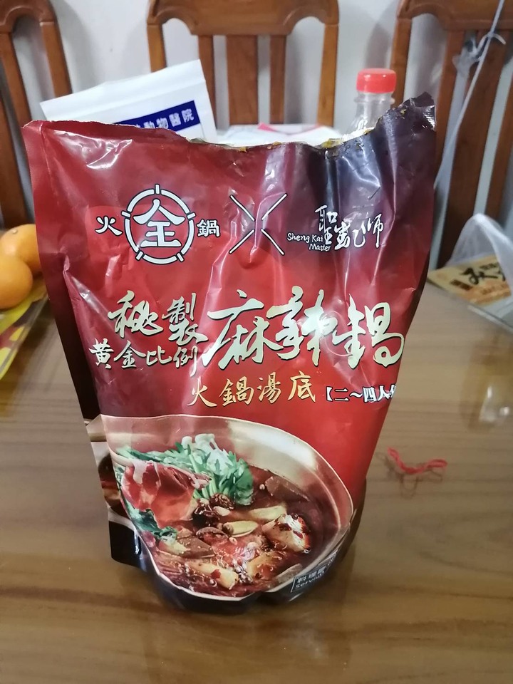 善用鍋底製作濃韻的川味牛肉麵
