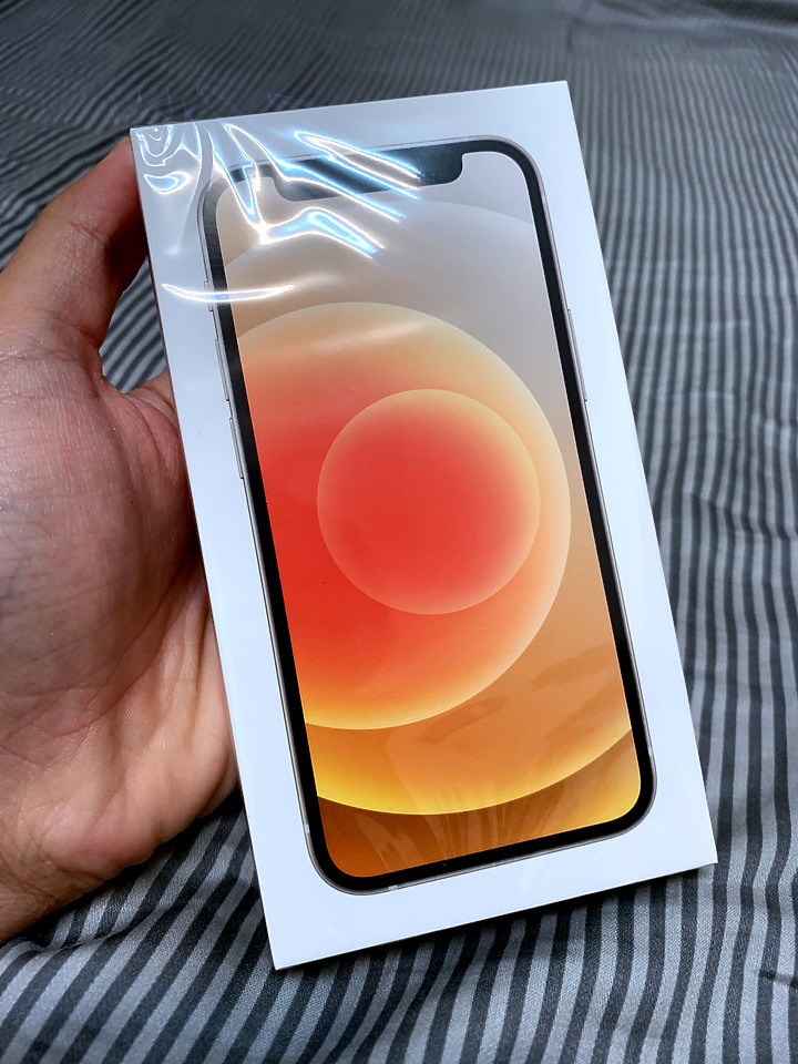 【開箱】 iPhone 12 mini 大全配 (老婆生日大禮包)