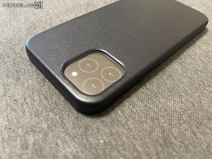台灣精品&世界設計大獎 iPhone 史上最佳之一之 UNIU 保護殼