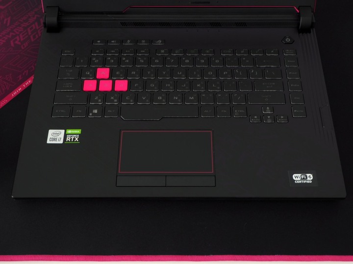 粉粉惹人愛 ASUS ROG STRIX G15 G512LV 電馭粉開箱