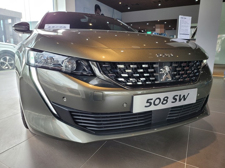 法系絕美跑旅！PEUGEOT 508SW 靜態賞車