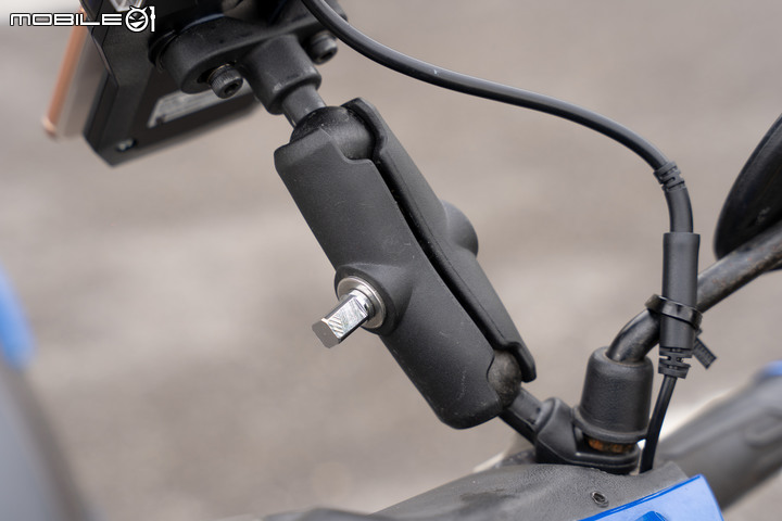 BIKER SOUL Magfit 磁吸充電手機架 讓你體驗單手操作的超強便利性