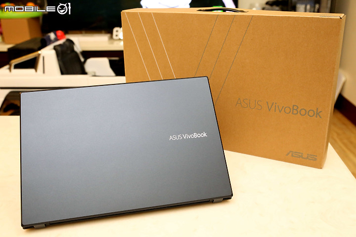 外表不電競的類電競筆電 ASUS X571LI 簡單開箱