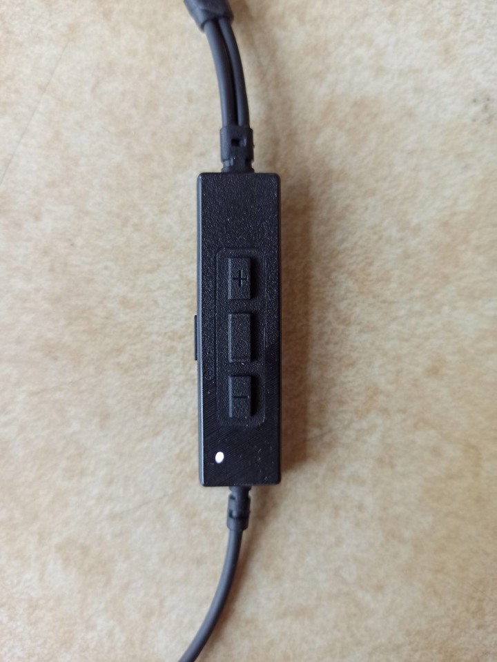 [開箱]主動降躁只是噱頭！？懷疑的ROG Cetra輕開箱