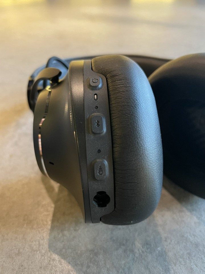 【開箱文】JBL CLUB ONE 專業調音DJ電腦監聽級 頭戴式無線降噪藍芽耳機