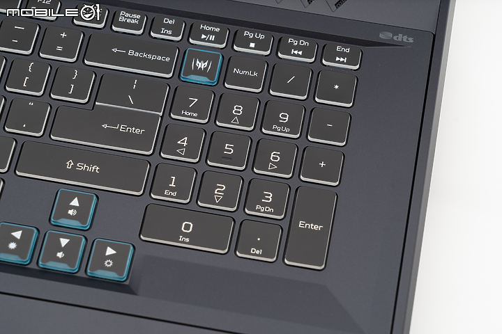 Acer Predator Helios 700 獨家實測 再探極致效能巔峰！