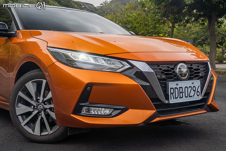 超夯「四門轎車」集合評比|Toyota Altis、Nissan Sentra、Ford Focus 爭奪戰