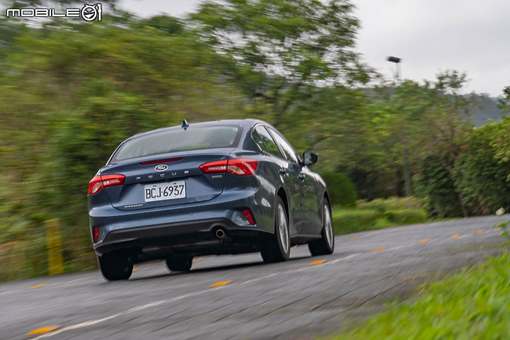 超夯「四門轎車」集合評比|Toyota Altis、Nissan Sentra、Ford Focus 爭奪戰
